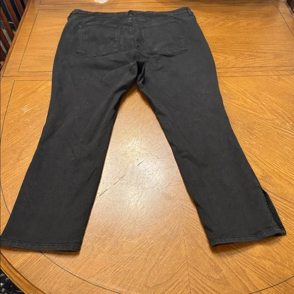 Good American Good Waist Crop Side Slit Jean Plus Size 18 26” inseam Black EUC - Picture 14 of 16